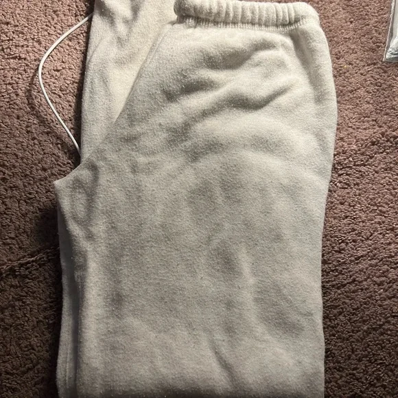 Size small gray sweatpants - Picture 4 of 5